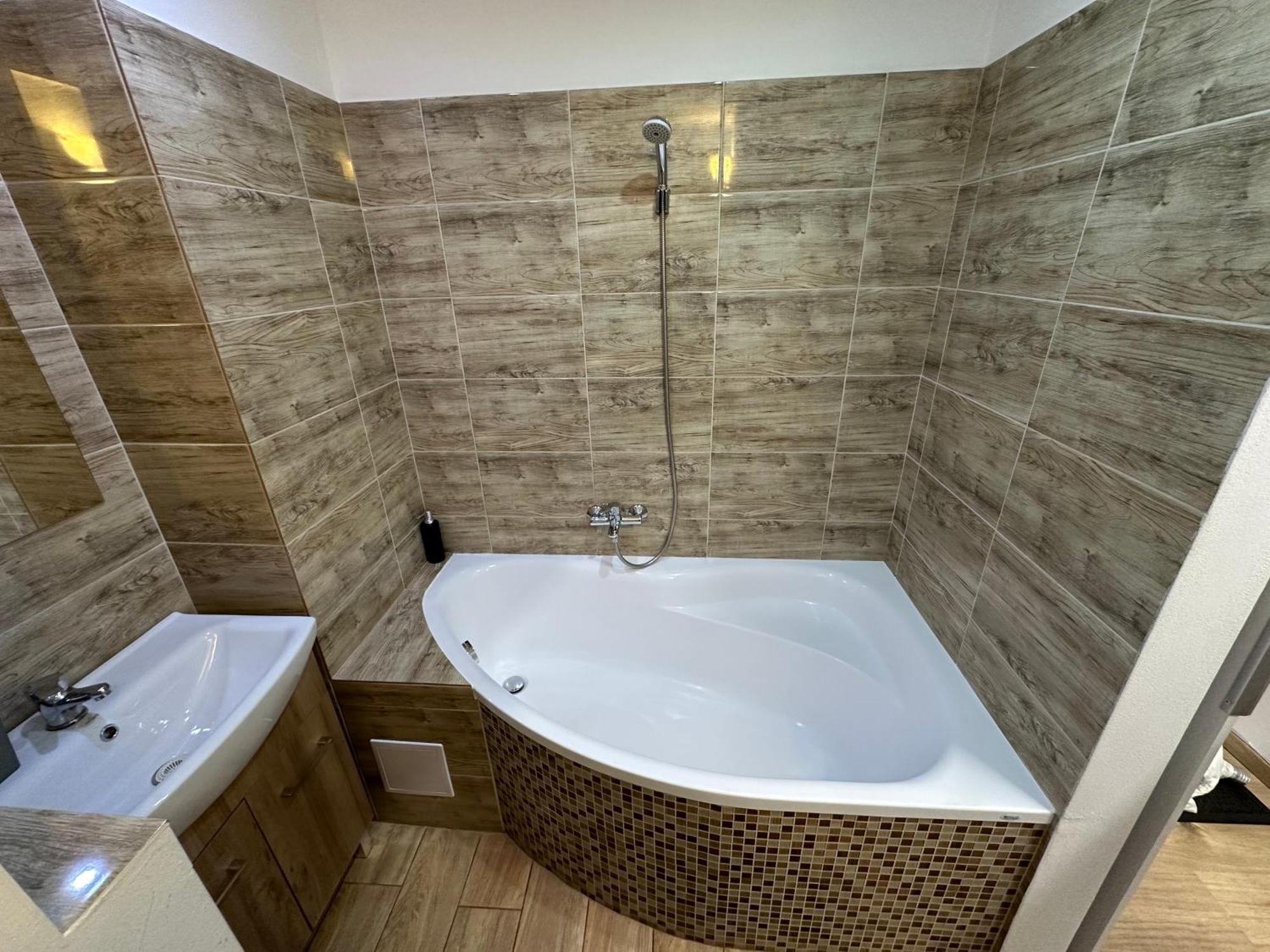Apartman Bb-Centrum1 Банска-Бистрица Экстерьер фото